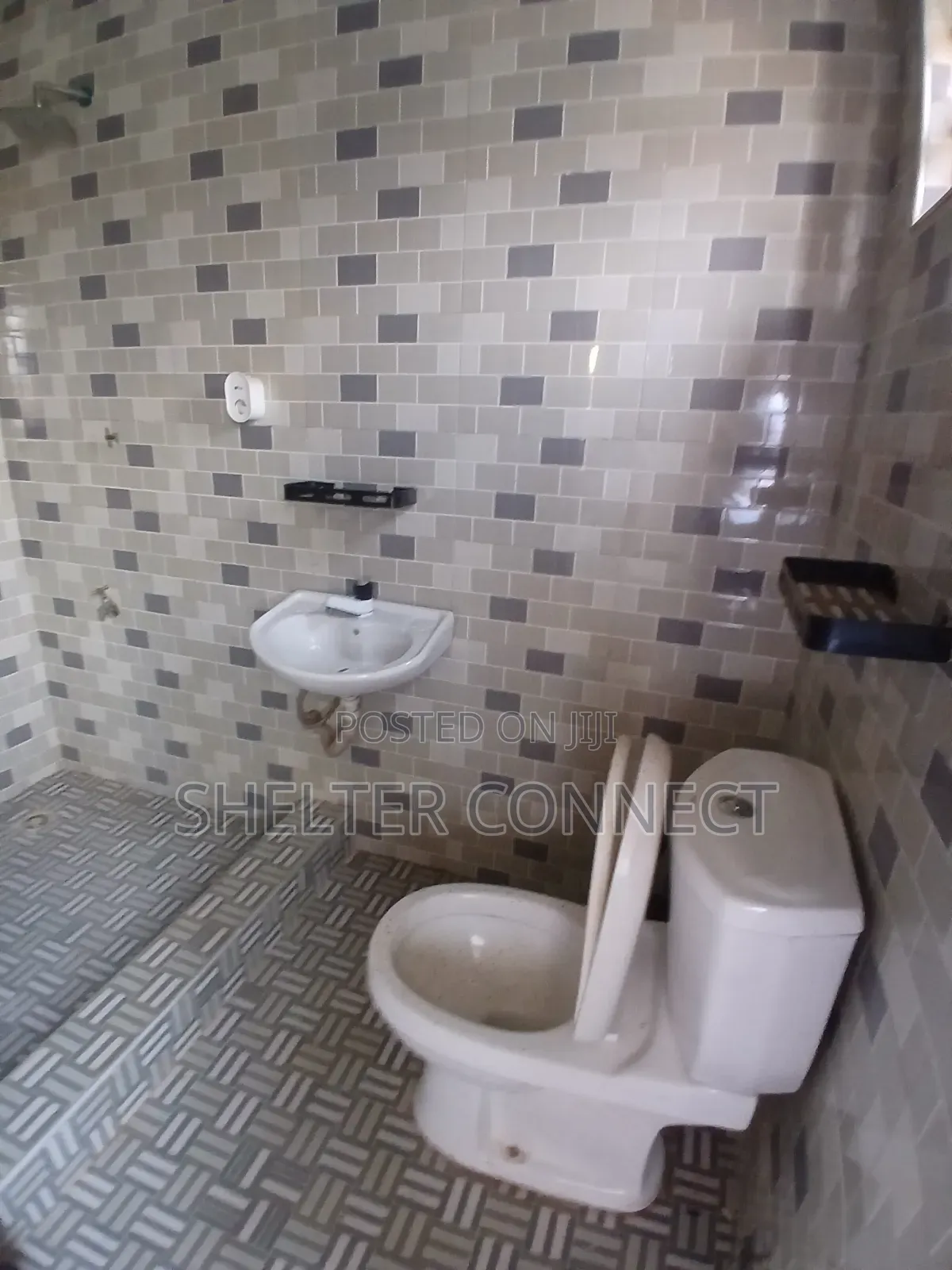 1bdrm Apartment in Teiman, Owusu Ansah for rent
