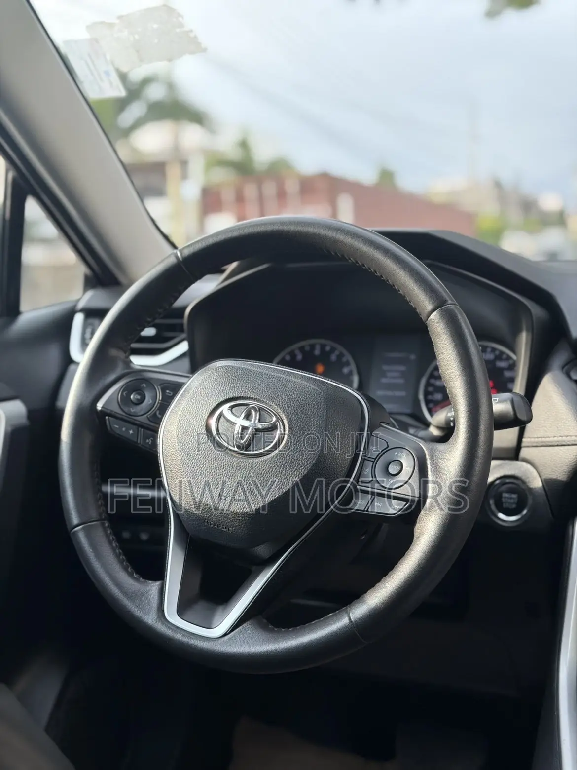 Toyota RAV4 XLE 2022 Black