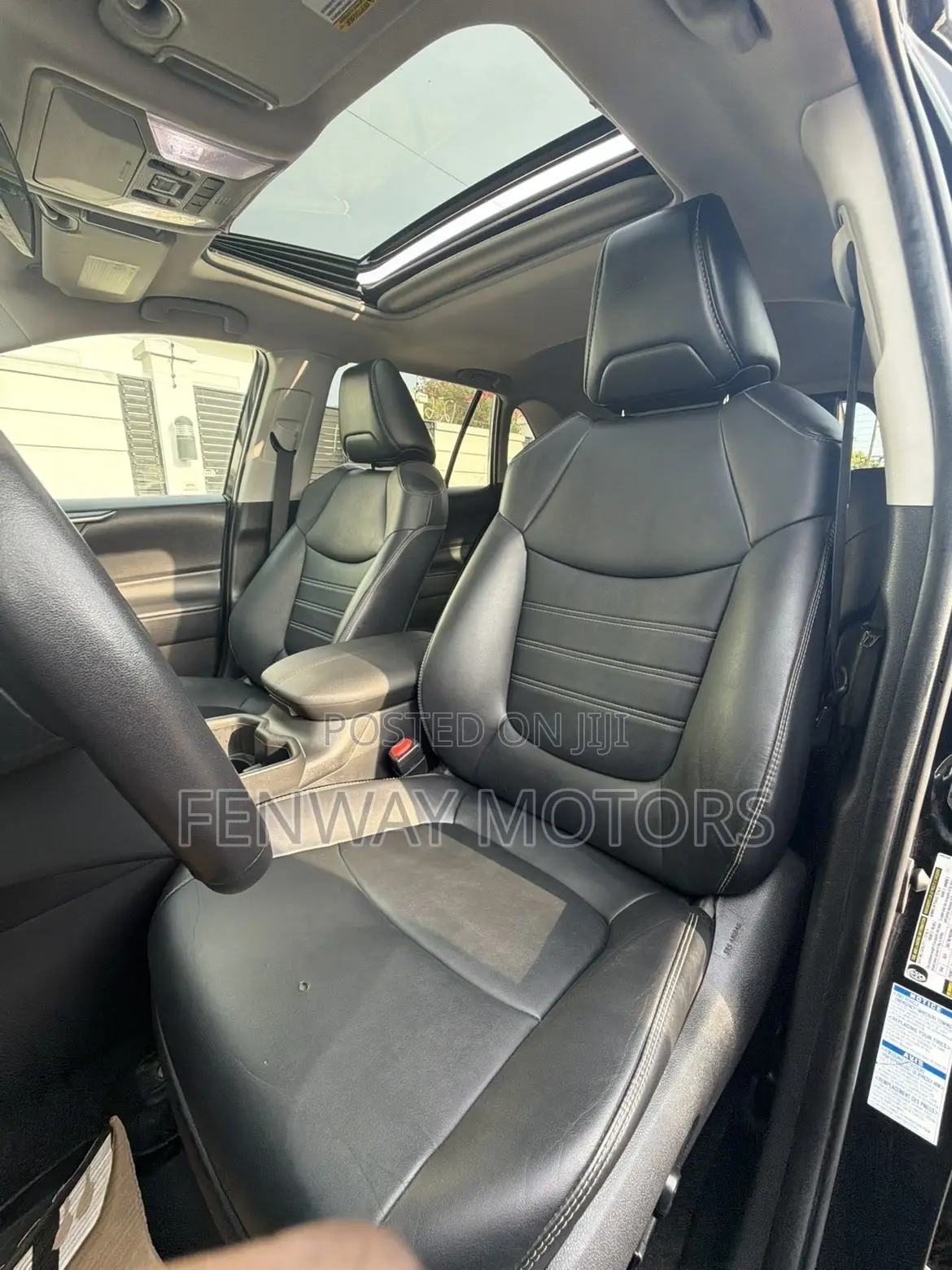 Toyota RAV4 XLE 2022 Black