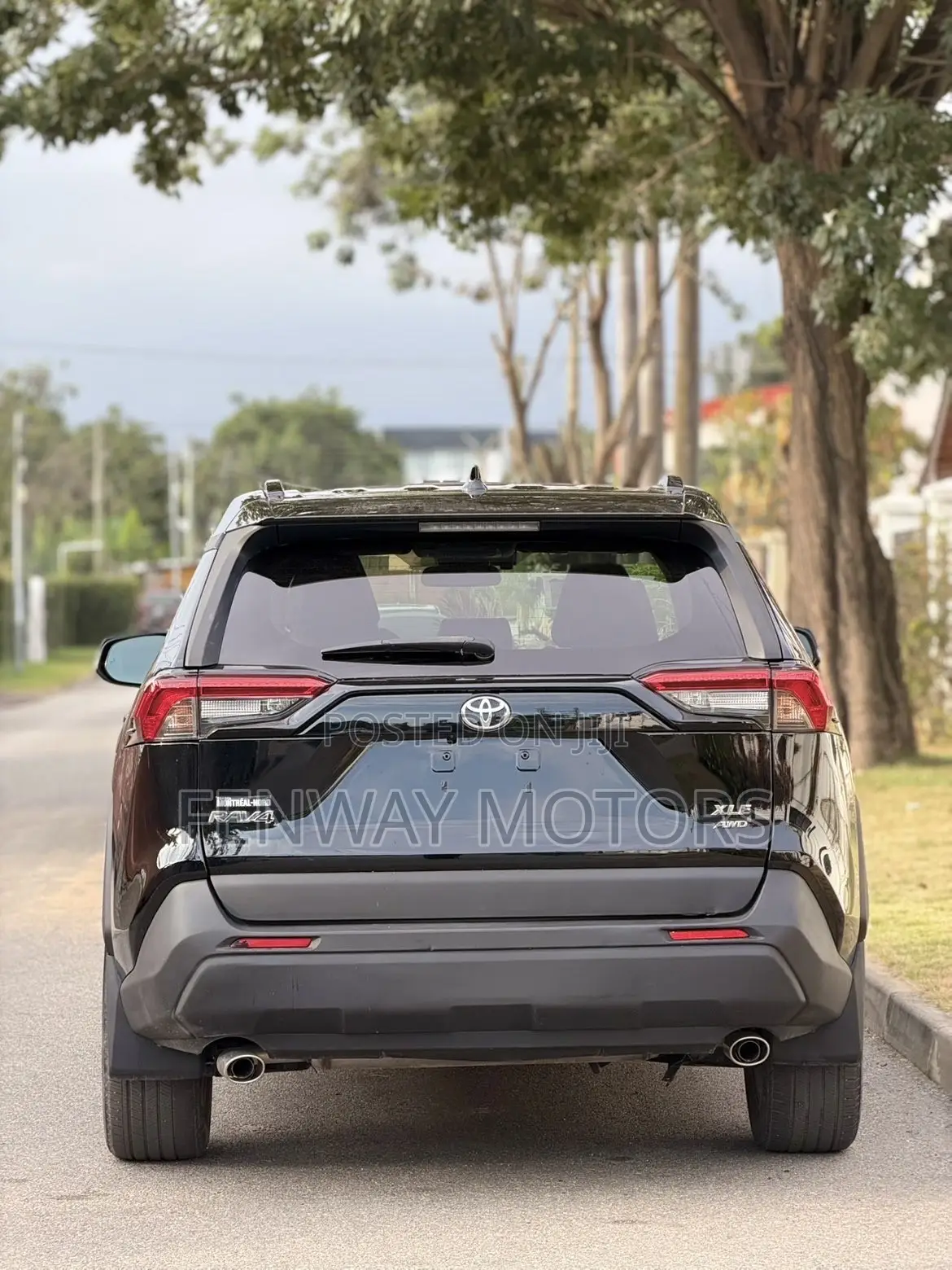 Toyota RAV4 XLE 2022 Black