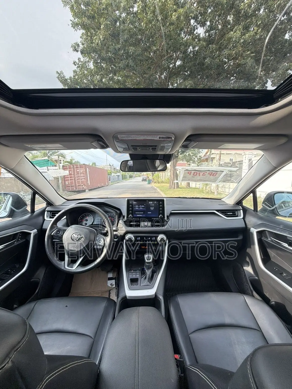Toyota RAV4 XLE 2022 Black