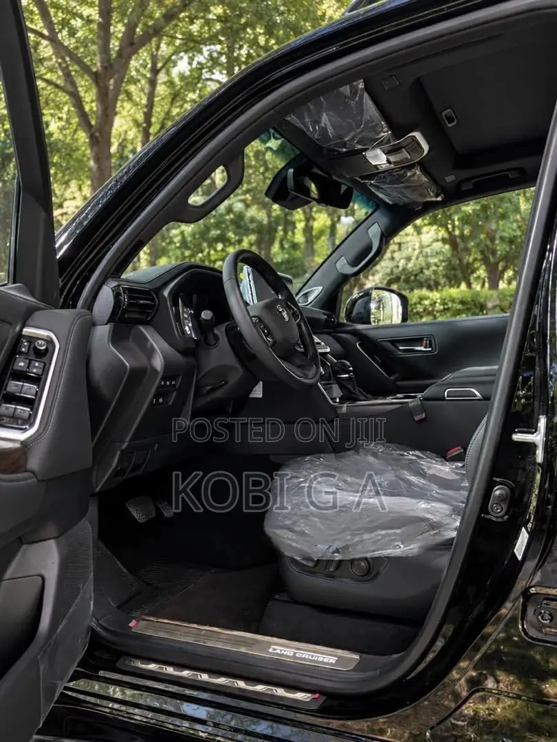 New Toyota Land Cruiser LC300 2025 Black