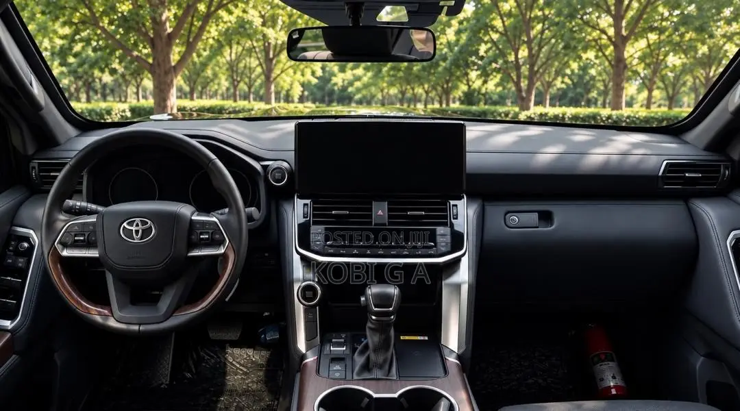 New Toyota Land Cruiser LC300 2025 Black