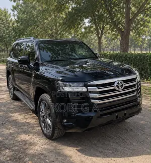 New Toyota Land Cruiser LC300 2025 Black