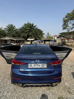 Hyundai Elantra Value Edition 2018 Blue