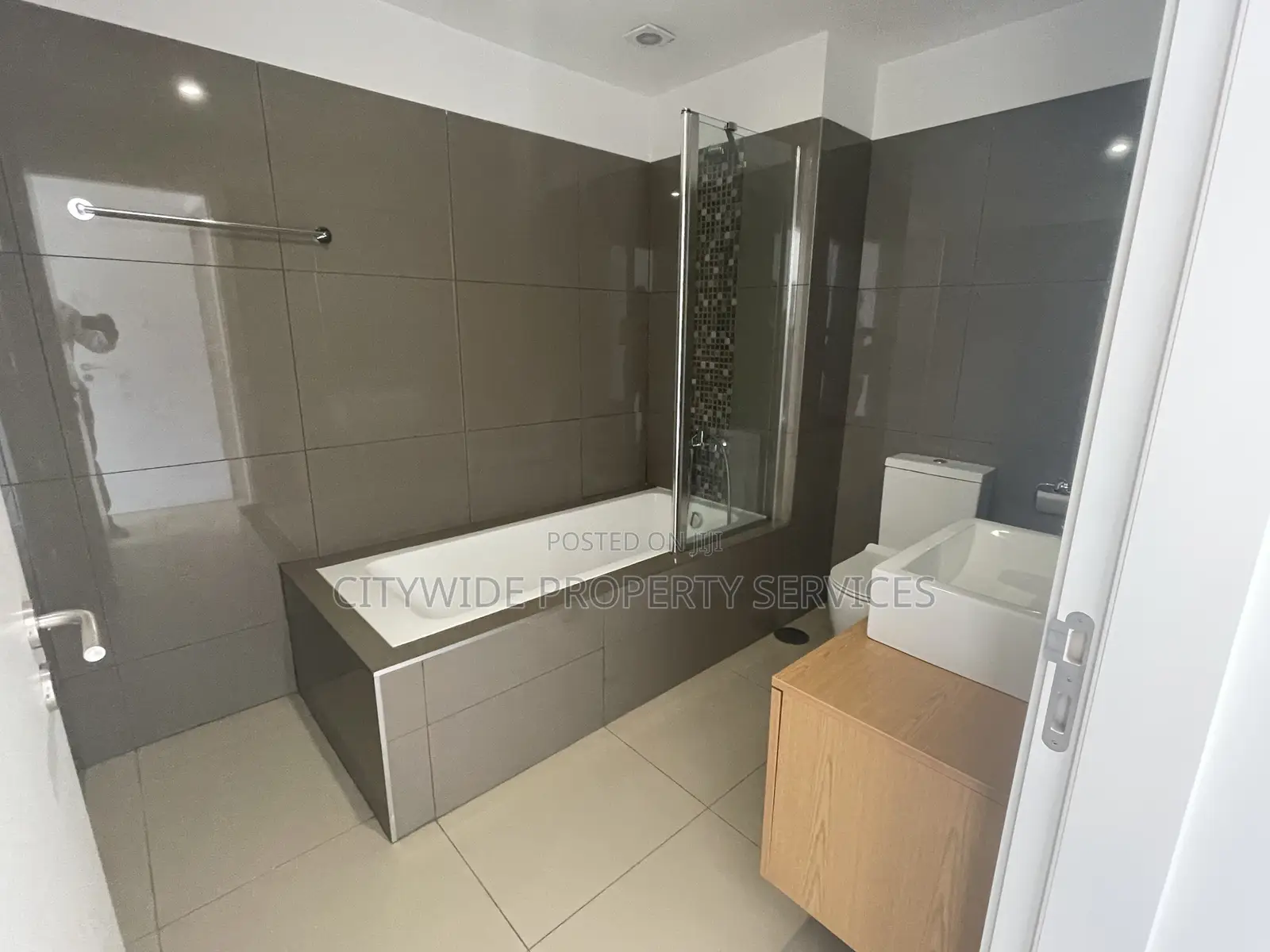 2bdrm Apartment in East Legon, Boundary Road Area for rent