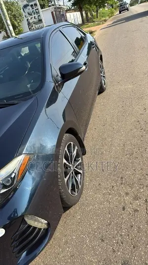 Toyota Corolla SE 4dr Sedan (1.8L 4cyl CVT) 2017 Black