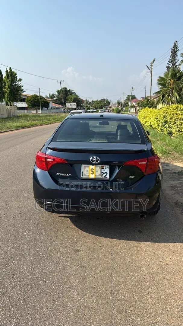 Toyota Corolla SE 4dr Sedan (1.8L 4cyl CVT) 2017 Black