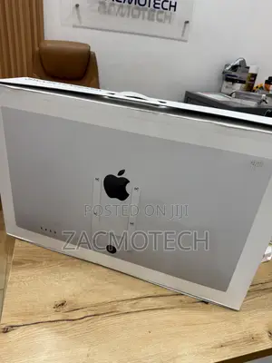 New Desktop Computer Apple Mac Studio 8GB SSD 2T
