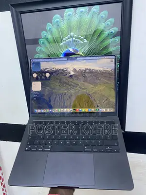 New Laptop Apple MacBook Pro 2024 M3 8GB Intel Core i5 SSD 256GB