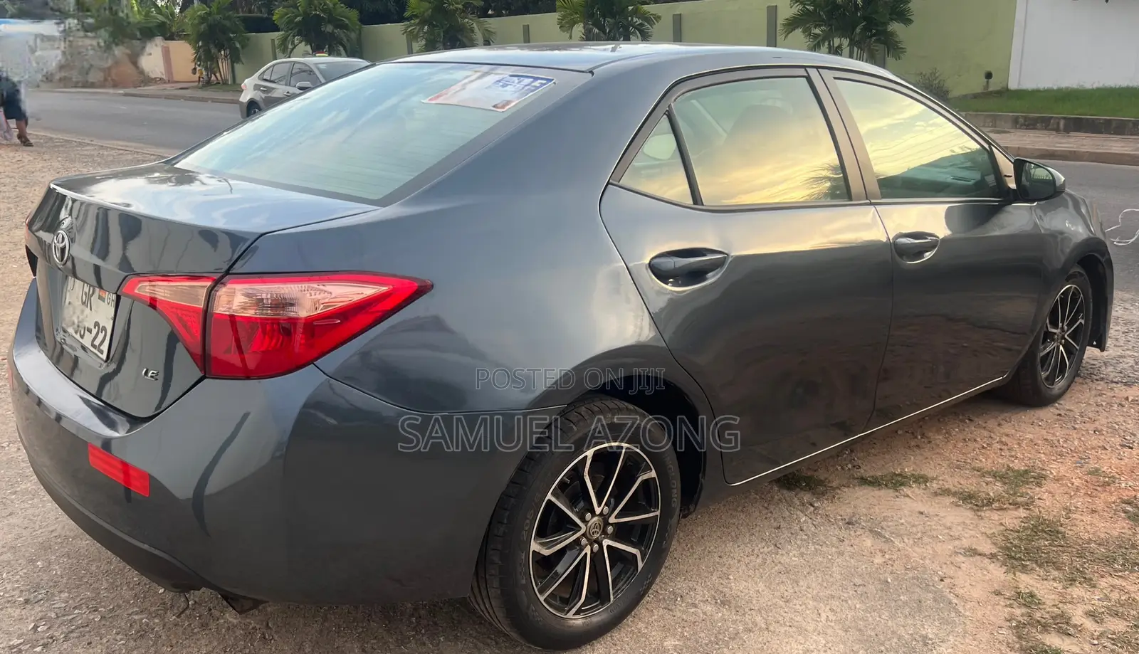 Toyota Corolla LE (1.8L 4cyl 2A) 2019 Gray