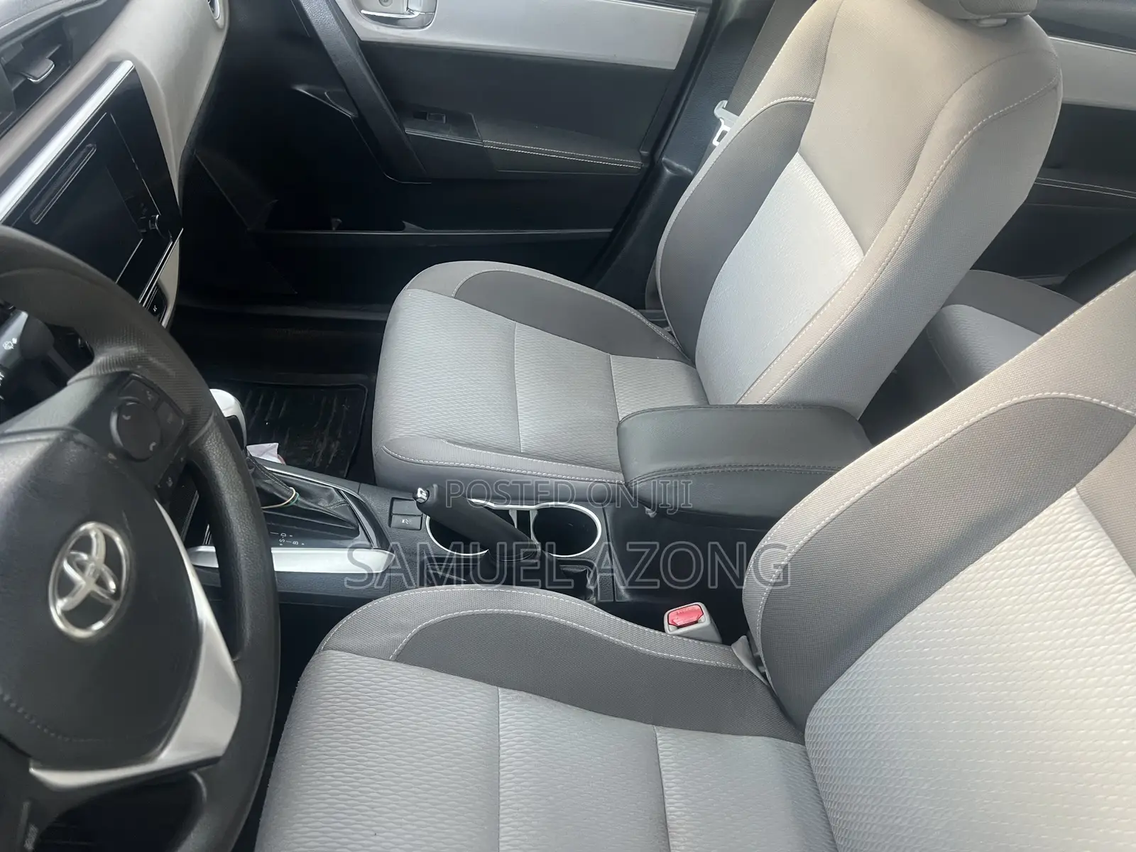 Toyota Corolla LE (1.8L 4cyl 2A) 2019 Gray