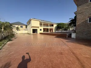 5bdrm Mansion in Pokuase Katapo for sale