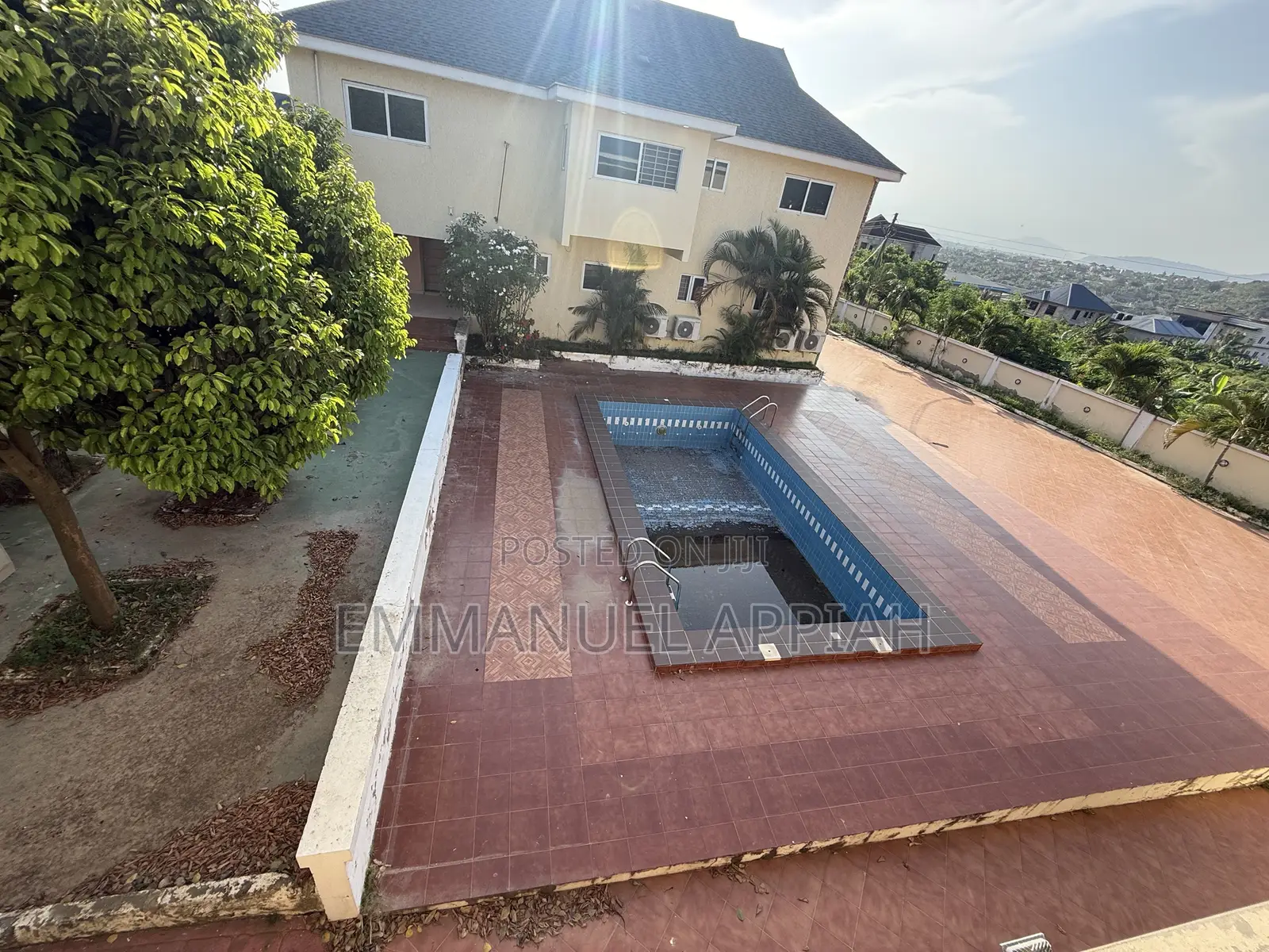 5bdrm Mansion in Pokuase Katapo for sale