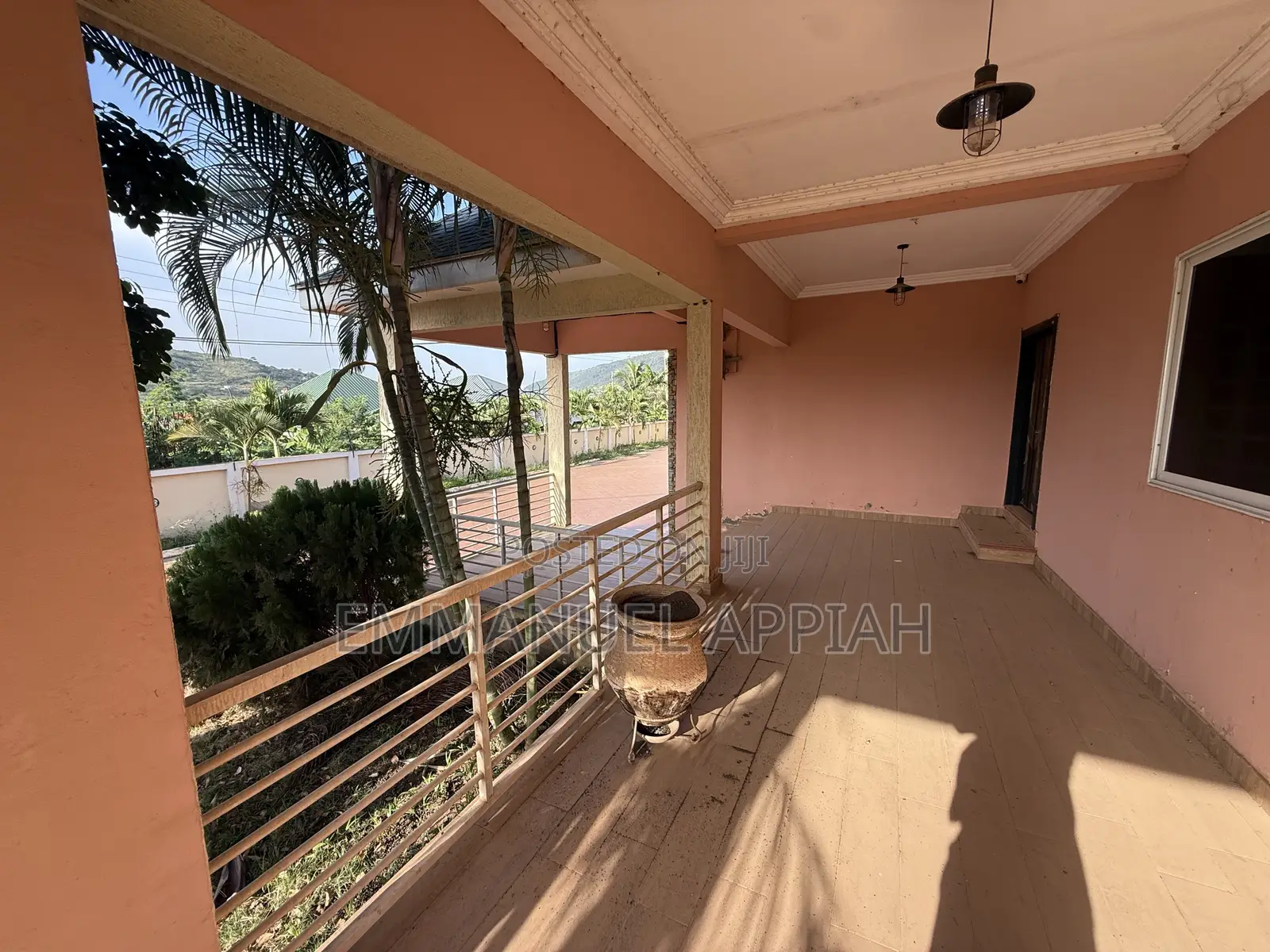 5bdrm Mansion in Pokuase Katapo for sale