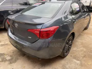 Toyota Corolla 2015 Blue