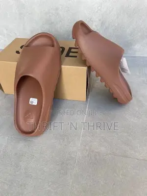 Adidas Yeezy Slides Flax