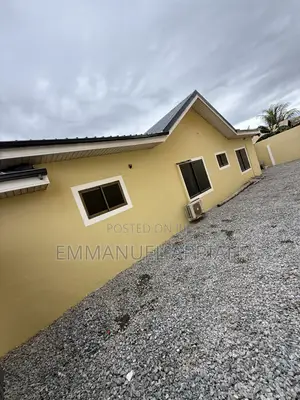 3bdrm House in Kasoa Chrispo for sale