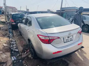 Toyota Corolla S 4dr Sedan (1.8L 4cyl CVT) 2014 Silver