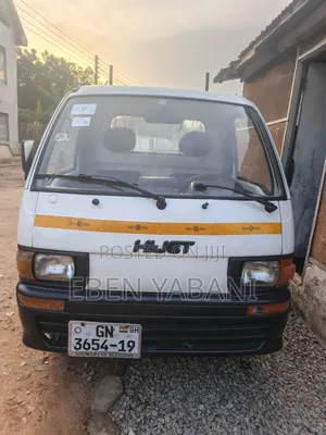 Daihatsu Hijet (Abossey Okai Macho)