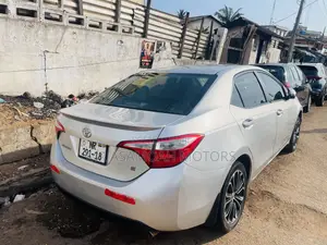 Toyota Corolla S 4dr Sedan (1.8L 4cyl CVT) 2014 Silver