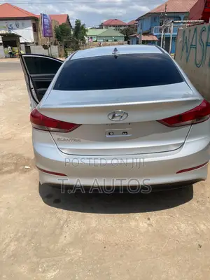 Hyundai Elantra Sport 2018 White