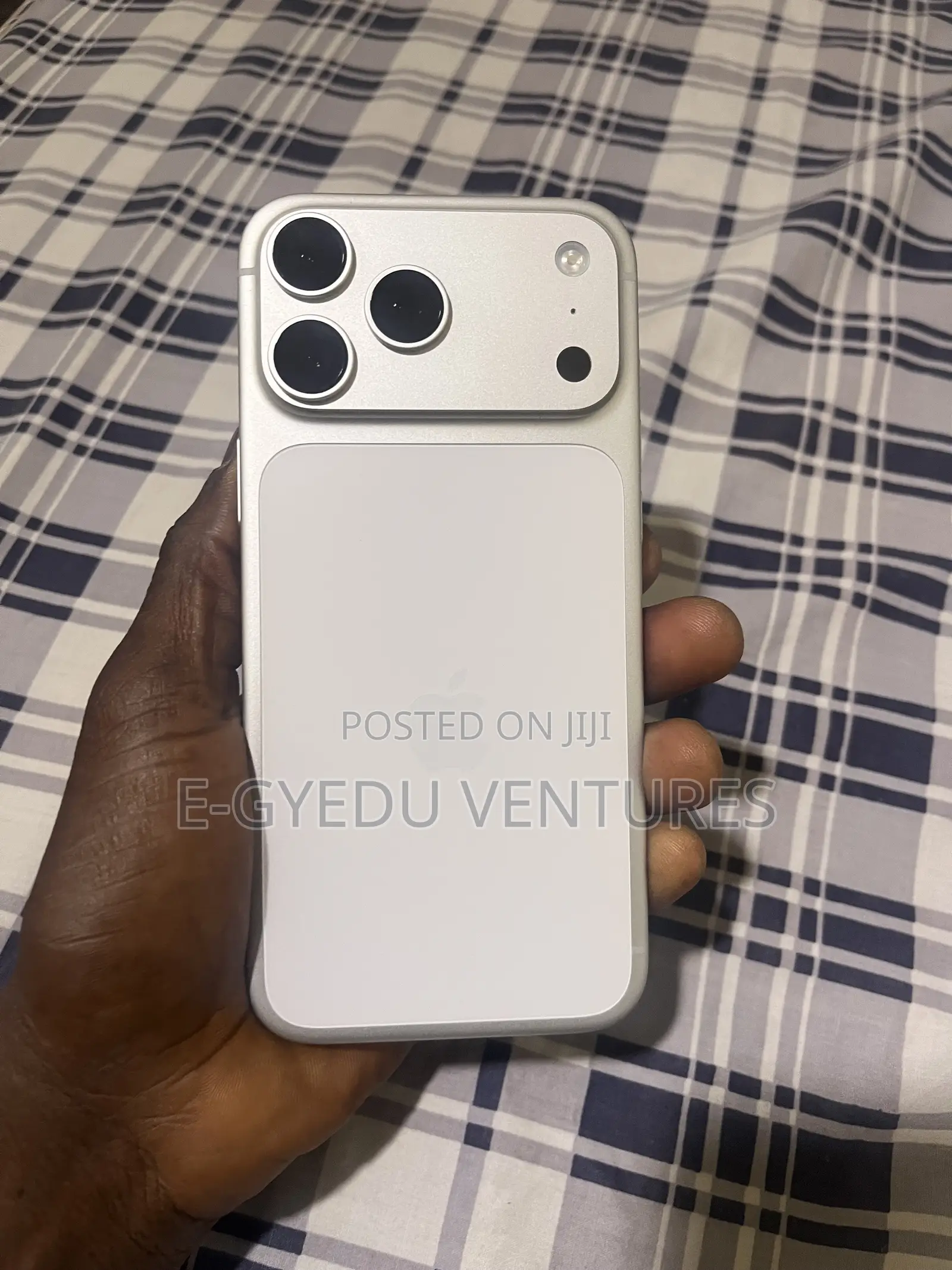 New Apple iPhone 17 Pro Max 256 GB Silver