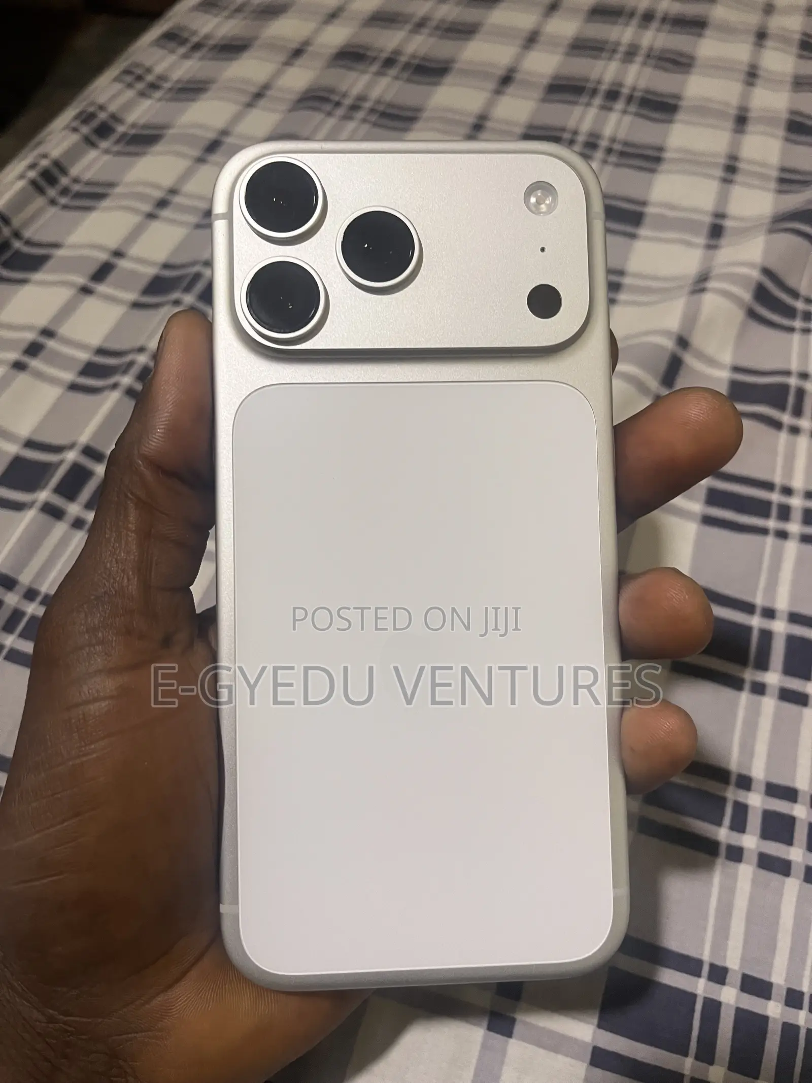 New Apple iPhone 17 Pro Max 256 GB Silver