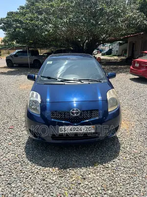 Toyota Yaris 2010 Blue
