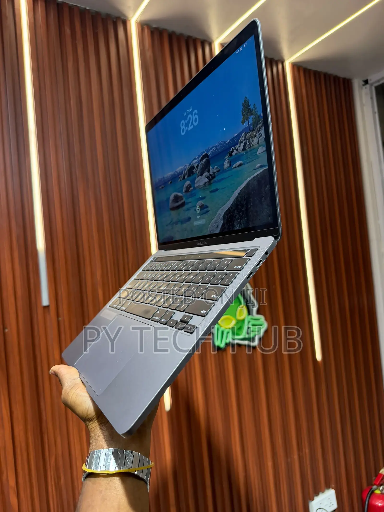 Laptop Apple MacBook Pro 2020 16GB Intel Core i5 SSD 512GB