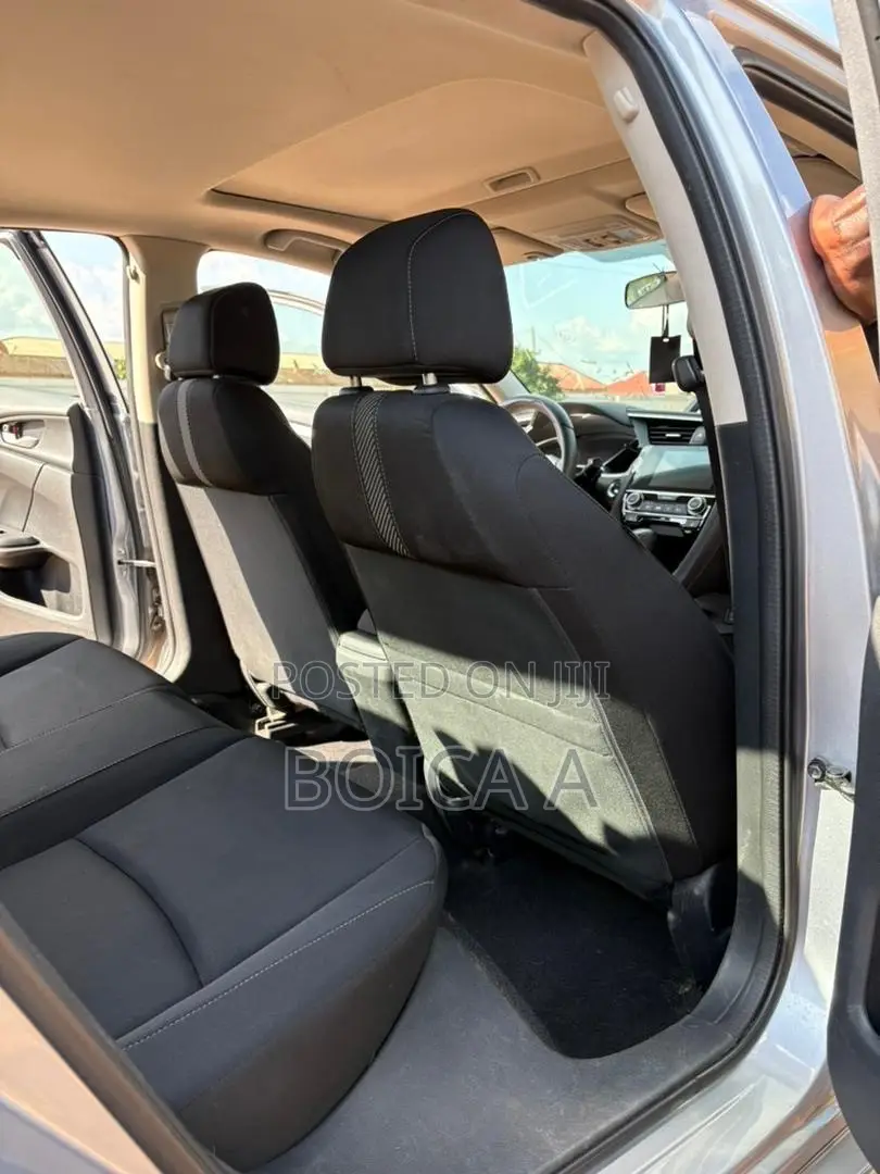 Honda Civic LX 4dr Sedan (2.0L 4cyl) 2016 Gray