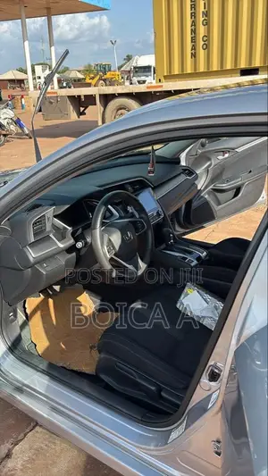 Honda Civic LX 4dr Sedan (2.0L 4cyl) 2016 Gray