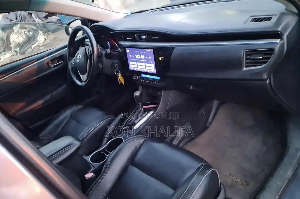 Toyota Corolla 2015 Gray