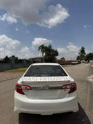 Toyota Camry SE Sport 4dr Sedan (2.5L 4cyl 6A) 2014 White