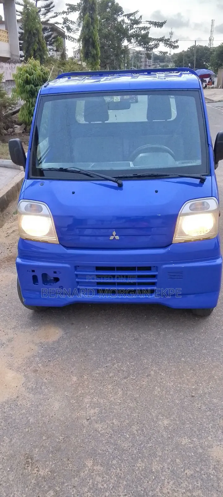 Mitsubishi Minicab Truck 2010 Blue
