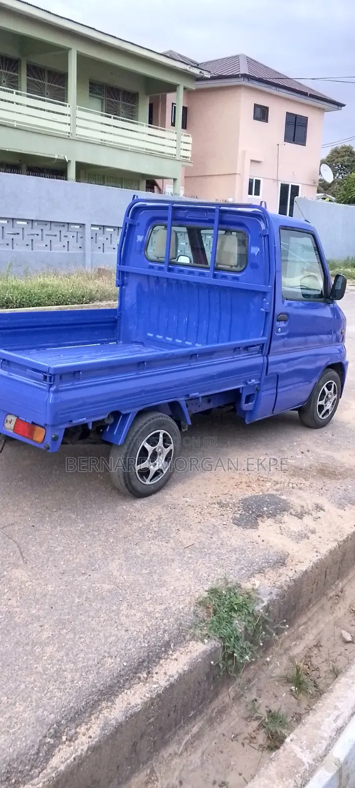 Mitsubishi Minicab Truck 2010 Blue