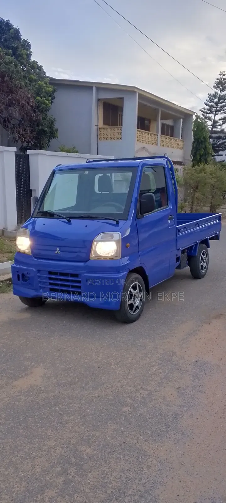Mitsubishi Minicab Truck 2010 Blue