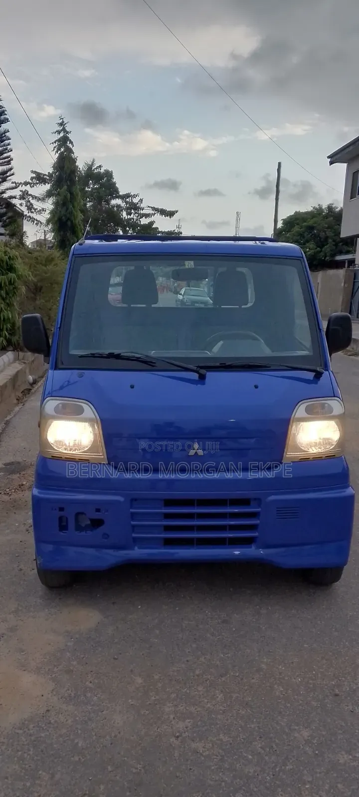 Mitsubishi Minicab Truck 2010 Blue