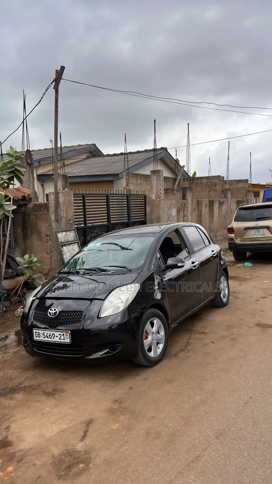 Toyota Vitz 2010 Black