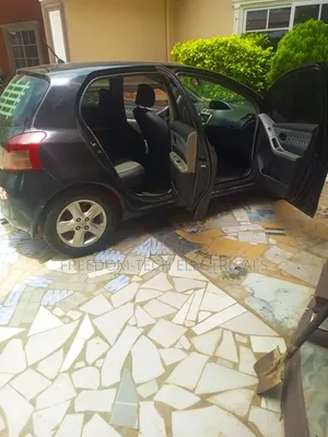 Toyota Vitz 2010 Black