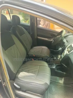 Toyota Vitz 2010 Black