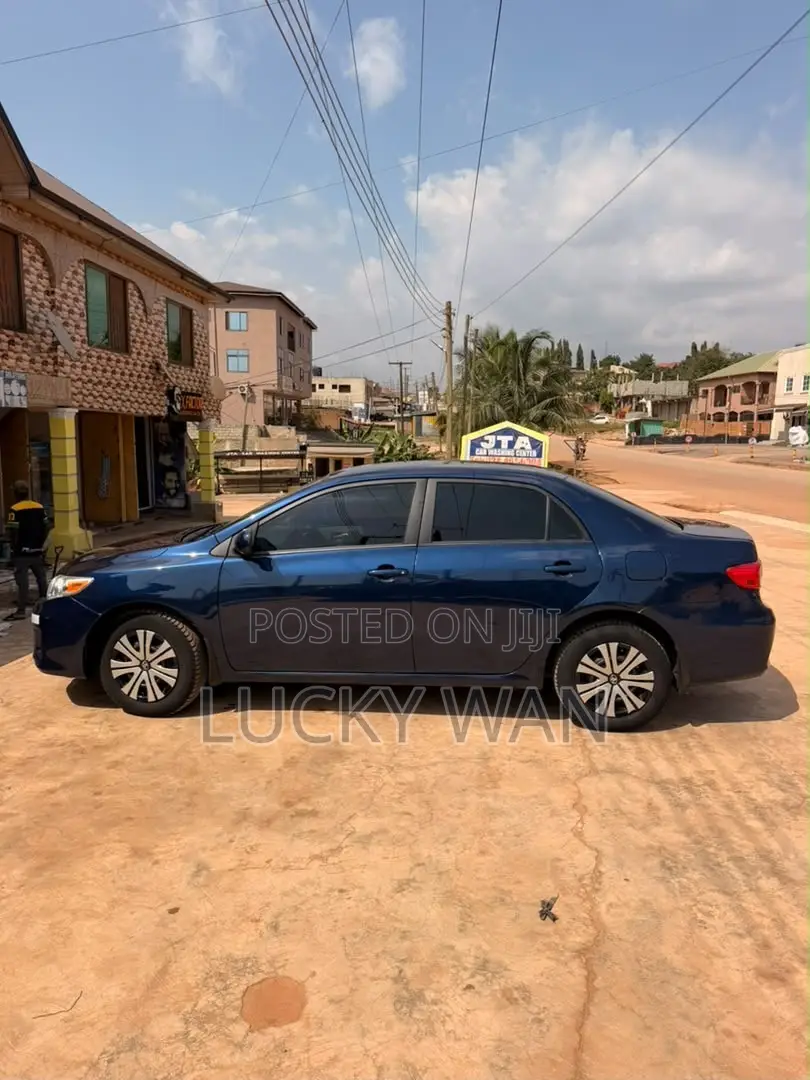 Toyota Corolla LE 4dr Sedan (1.8L 4cyl 4A) 2012 Blue