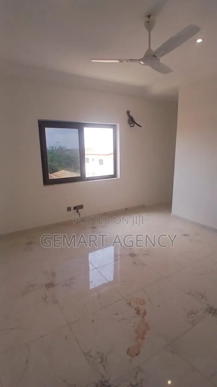 3bdrm Apartment in Adenta Sakura for rent