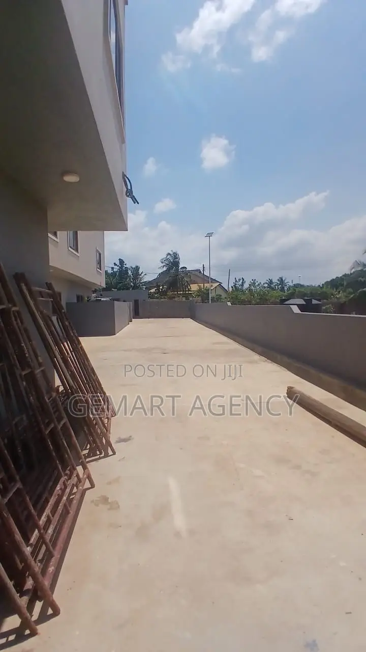 3bdrm Apartment in Adenta Sakura for rent