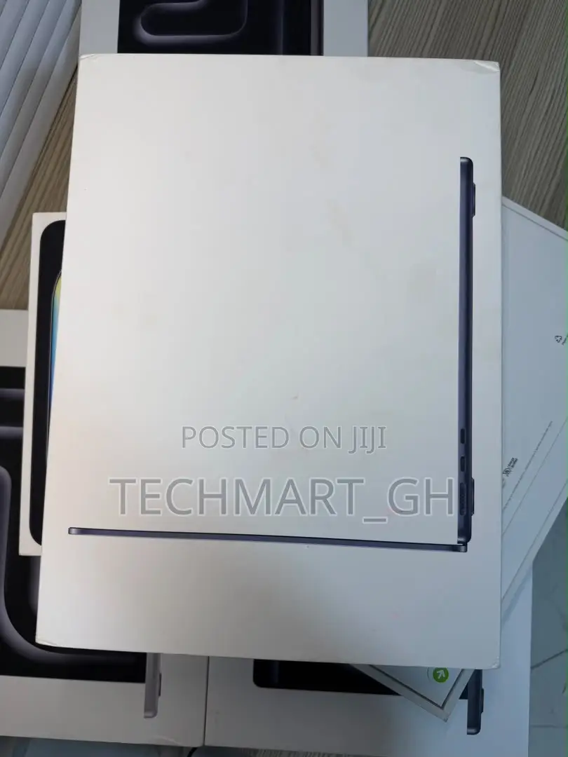 New Laptop Apple MacBook Air 2026 M5 16GB Apple M5 SSD 512GB
