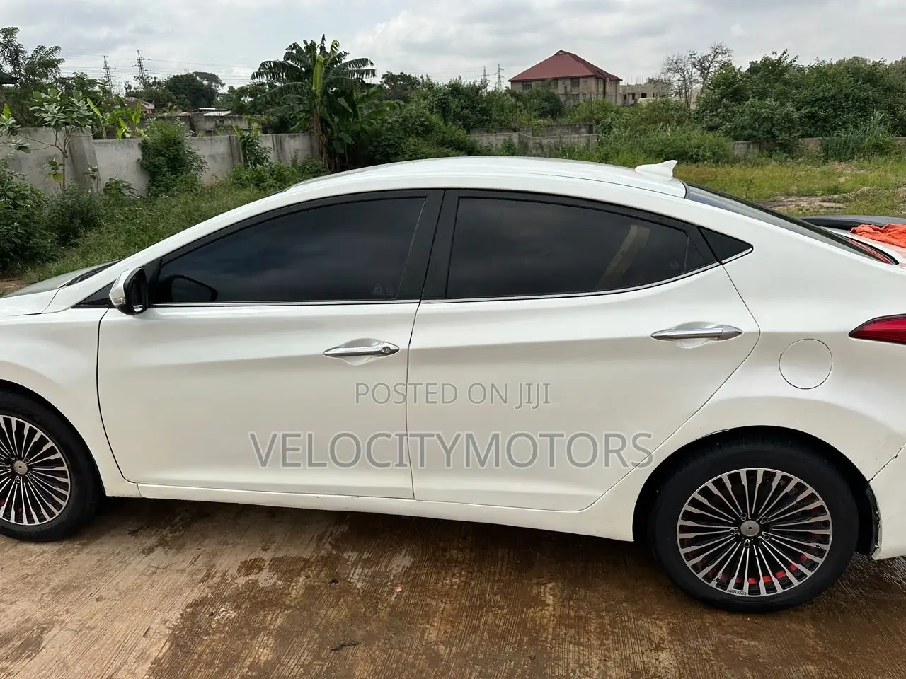 Hyundai Elantra Limited 4dr Sedan (1.8L 4cyl 6A) 2015 White