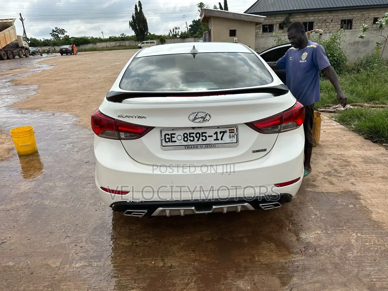 Hyundai Elantra Limited 4dr Sedan (1.8L 4cyl 6A) 2015 White