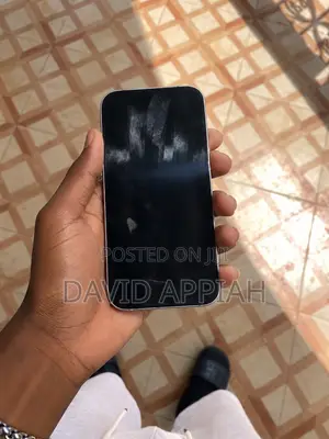 Apple iPhone 15 128 GB White