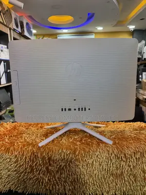 Desktop Computer HP 200 G4 22 All-in-One 8GB Intel SSD 128GB