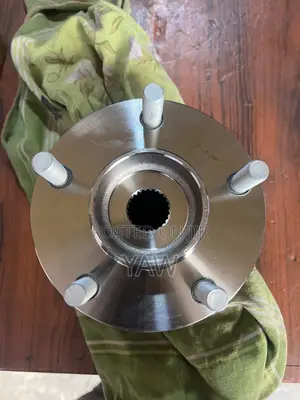 Mitsubishi Outlander - 2016-2020 Front Hub